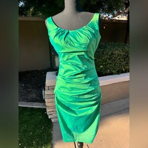 Sangria Sleeveless Midi Dress Green Size 6